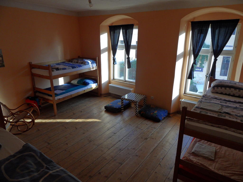 Lazy River Hostel Loket Rum bild